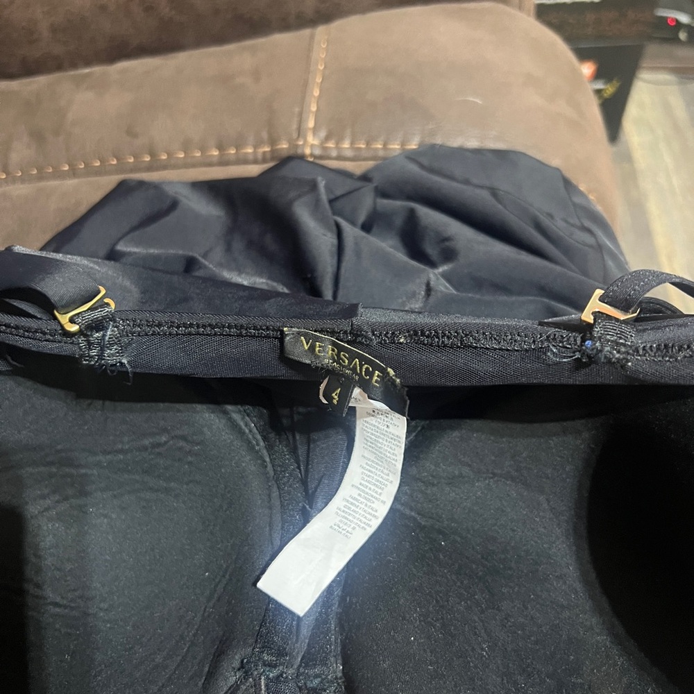 Versace - Picture 5 of 11